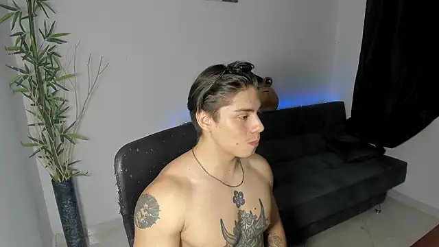 Giordano Russo online show from 12/28/24, 02:43