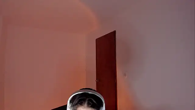 Snapshot of Giordano_Russo chatting on 12/17/25, 12:16 Giordano Russo online show from 12/17/25, 12:16