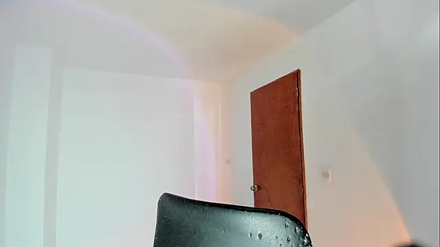 Snapshot of Giordano_Russo chatting on 01/10/26, 06:42 Giordano Russo online show from 01/10/26, 06:42