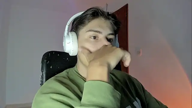 Snapshot of Giordano_Russo chatting on 01/13/26, 01:38 Giordano Russo online show from 01/13/26, 01:38