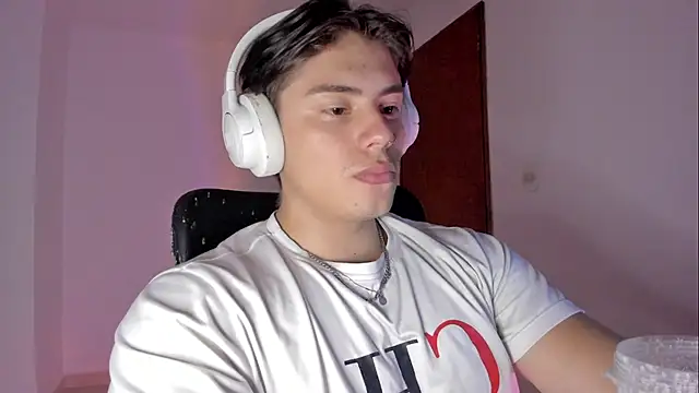 Snapshot of Giordano_Russo chatting on 02/15/26, 09:22 Giordano Russo online show from 02/15/26, 09:22