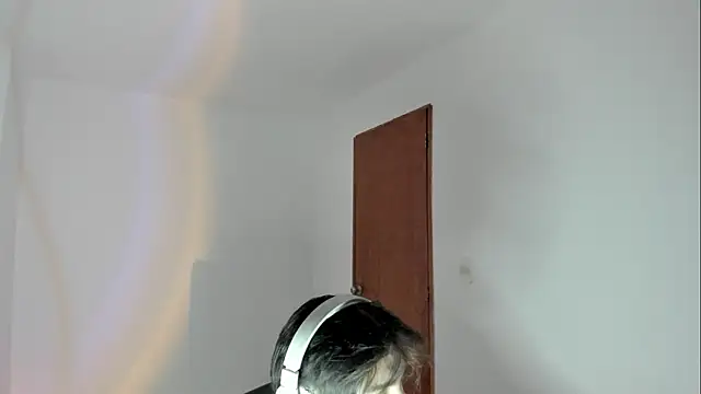 Snapshot of Giordano_Russo chatting on 02/25/26, 04:00 Giordano Russo online show from 02/25/26, 04:00