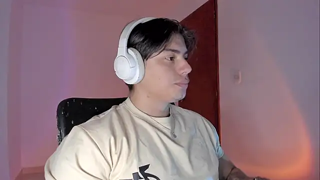 Snapshot of Giordano_Russo chatting on 02/26/26, 10:09 Giordano Russo online show from 02/26/26, 10:09