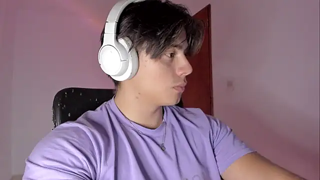 Snapshot of Giordano_Russo chatting on 03/03/26, 08:59 Giordano Russo online show from 03/03/26, 08:59