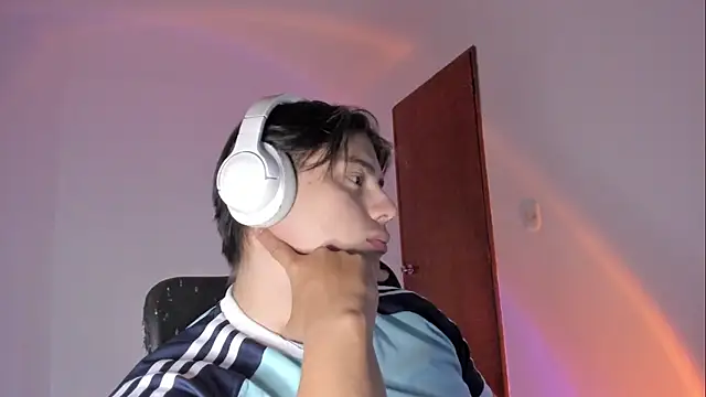 Snapshot of Giordano_Russo chatting on 03/20/26, 03:22 Giordano Russo online show from 03/20/26, 03:22