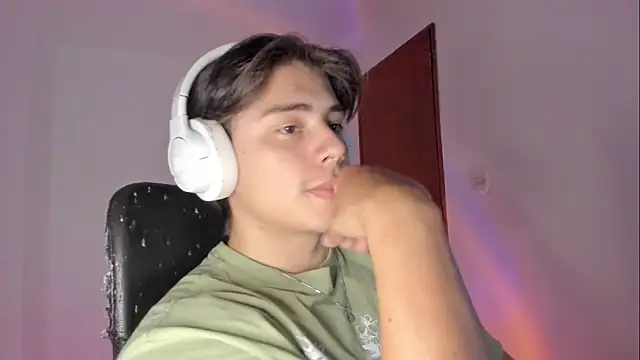 Snapshot of Giordano_Russo chatting on 03/29/26, 10:54 Giordano Russo online show from 03/29/26, 10:54