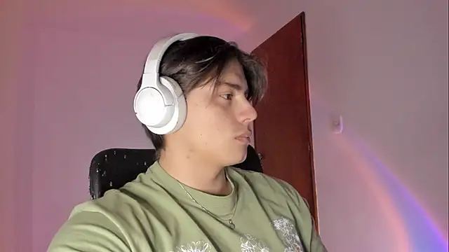 Snapshot of Giordano_Russo chatting on 03/30/26, 11:39 Giordano Russo online show from 03/30/26, 11:39