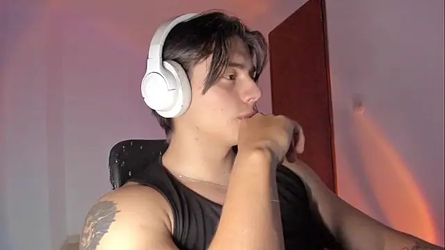 Snapshot of Giordano_Russo chatting on 04/01/26, 02:45 Giordano Russo online show from 04/01/26, 02:45