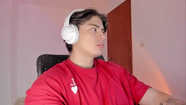 Snapshot of Giordano_Russo chatting on 04/02/26, 03:42 Giordano Russo online show from 04/02/26, 03:42