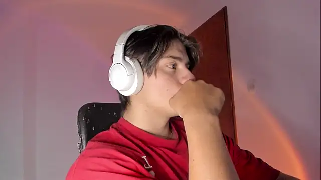 Snapshot of Giordano_Russo chatting on 04/03/26, 04:10 Giordano Russo online show from 04/03/26, 04:10