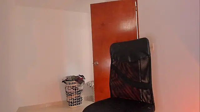 Snapshot of Giordano_Russo chatting on 04/13/26, 02:11 Giordano Russo online show from 04/13/26, 02:11