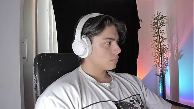 Snapshot of Giordano_Russo chatting on 04/26/26, 04:26 Giordano Russo online show from 04/26/26, 04:26