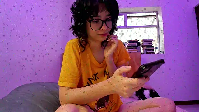 Snapshot of _Lunnaa_ chatting on 09/14/25, 10:53  Lunnaa  online show from 09/14/25, 10:53