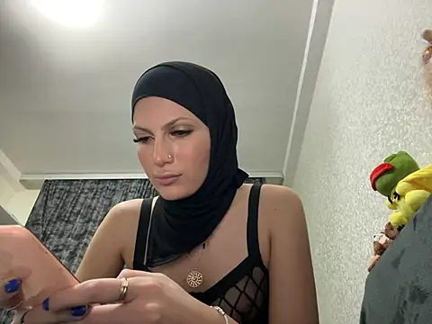 GumusGuray online show from 03/06/25, 10:04