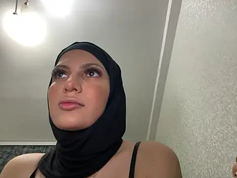 GumusGuray online show from 03/14/25, 10:27