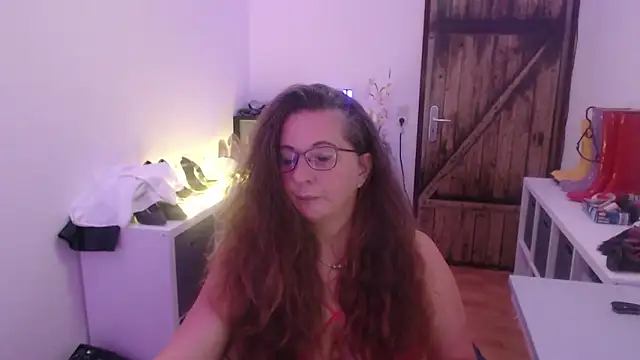 Snapshot of GeilesLuder75 chatting on 12/05/25, 05:31 GeilesLuder75 online show from 12/05/25, 05:31