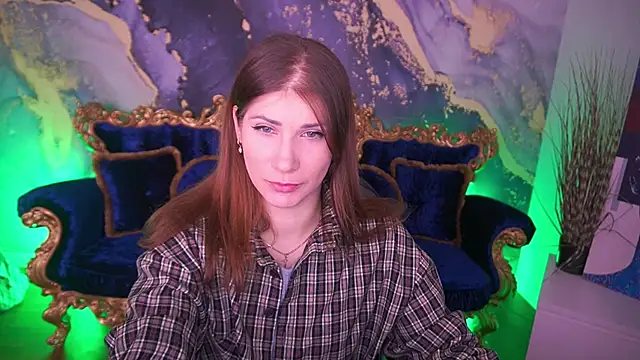 Snapshot of CassandraGood chatting on 12/19/25, 07:48 CassandraGood online show from 12/19/25, 07:48