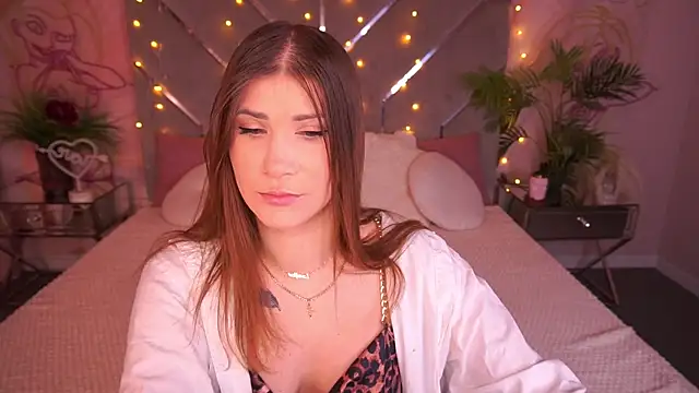 Snapshot of CassandraGood chatting on 02/07/26, 07:23 CassandraGood online show from 02/07/26, 07:23