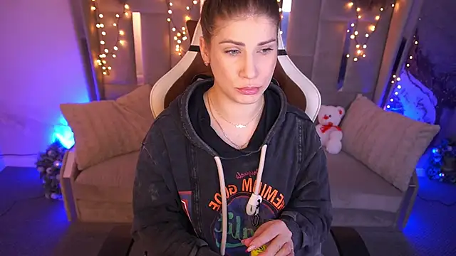 Snapshot of CassandraGood chatting on 02/09/26, 07:45 CassandraGood online show from 02/09/26, 07:45