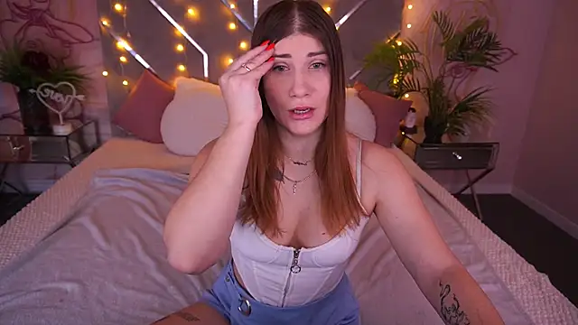 Snapshot of CassandraGood chatting on 03/03/26, 07:03 CassandraGood online show from 03/03/26, 07:03