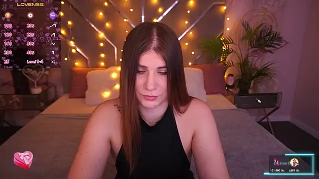 Snapshot of CassandraGood chatting on 03/05/26, 07:15 CassandraGood online show from 03/05/26, 07:15