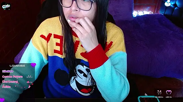 Snapshot of MidoriQuiinn chatting on 03/06/26, 02:57 MidoriQuiinn online show from 03/06/26, 02:57