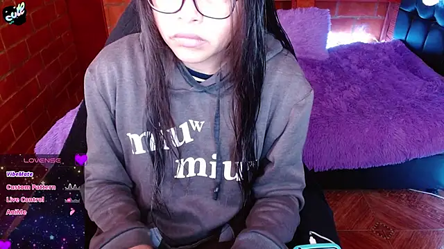 Snapshot of MidoriQuiinn chatting on 03/13/26, 02:56 MidoriQuiinn online show from 03/13/26, 02:56