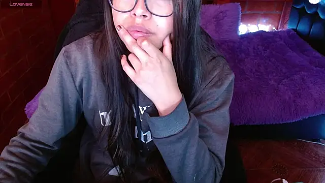 Snapshot of MidoriQuiinn chatting on 03/14/26, 02:11 MidoriQuiinn online show from 03/14/26, 02:11