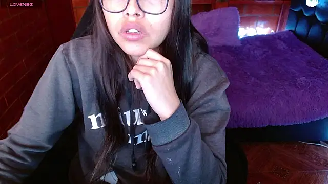 Snapshot of MidoriQuiinn chatting on 03/16/26, 02:43 MidoriQuiinn online show from 03/16/26, 02:43