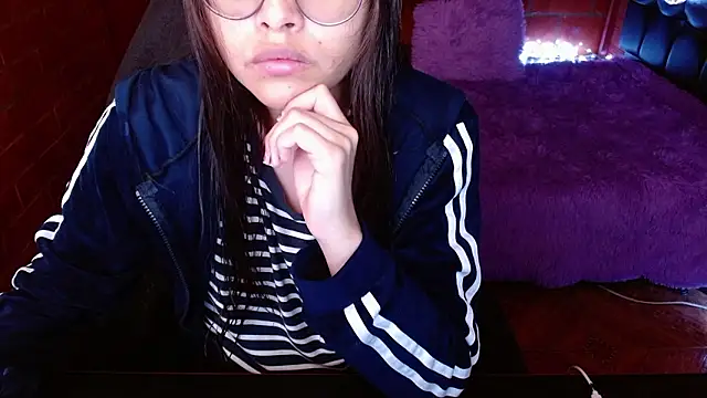 Snapshot of MidoriQuiinn chatting on 03/27/26, 02:50 MidoriQuiinn online show from 03/27/26, 02:50