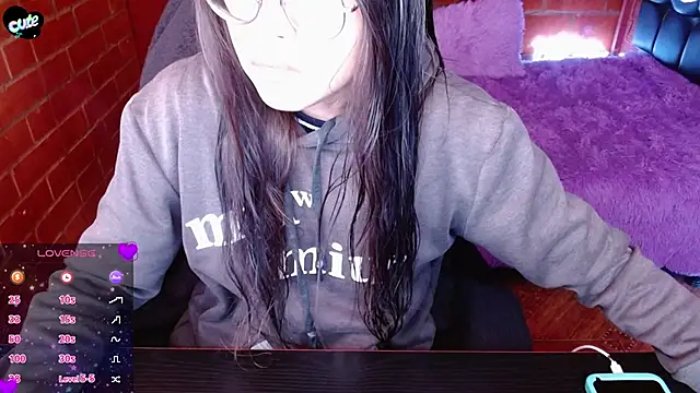 Snapshot of MidoriQuiinn chatting on 04/08/26, 04:18 MidoriQuiinn online show from 04/08/26, 04:18