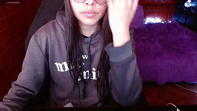 Snapshot of MidoriQuiinn chatting on 04/09/26, 02:44 MidoriQuiinn online show from 04/09/26, 02:44