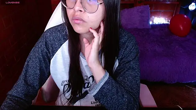 Snapshot of MidoriQuiinn chatting on 04/14/26, 02:34 MidoriQuiinn online show from 04/14/26, 02:34