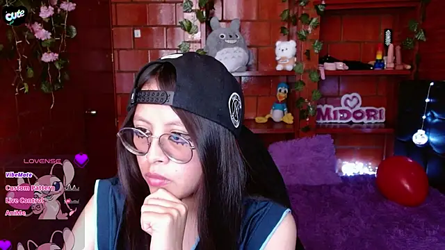 Snapshot of MidoriQuiinn chatting on 04/15/26, 07:58 MidoriQuiinn online show from 04/15/26, 07:58