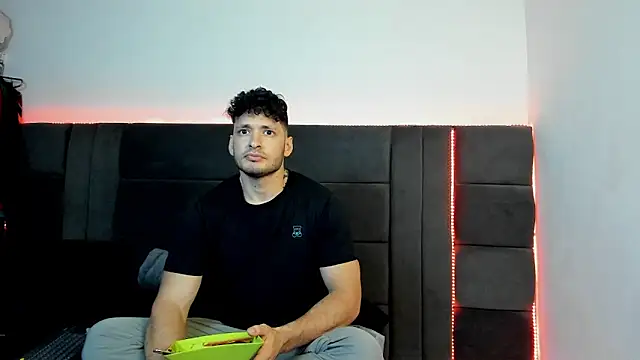 Snapshot of alejandro__2 chatting on 01/31/26, 07:11 alejandro 2 online show from 01/31/26, 07:11