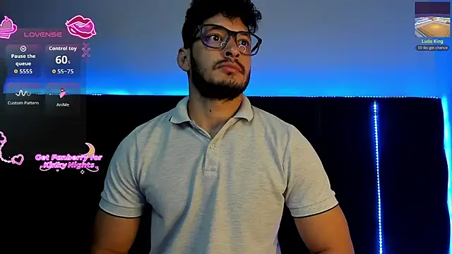 Snapshot of alejandro__2 chatting on 03/21/26, 11:48 alejandro 2 online show from 03/21/26, 11:48