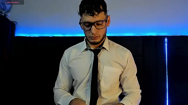 Snapshot of alejandro__2 chatting on 04/11/26, 04:55 alejandro 2 online show from 04/11/26, 04:55