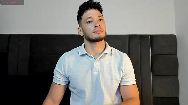 Snapshot of alejandro__2 chatting on 04/14/26, 06:36 alejandro 2 online show from 04/14/26, 06:36