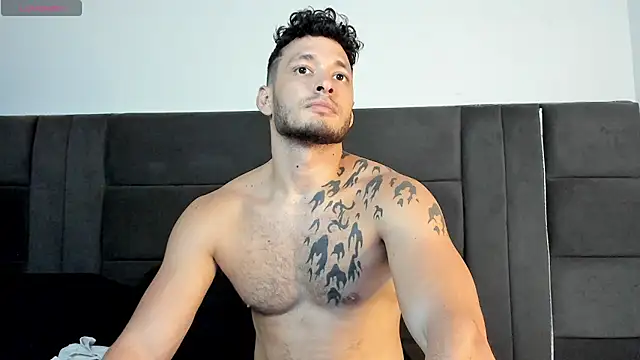 Snapshot of alejandro__2 chatting on 04/15/26, 07:58 alejandro 2 online show from 04/15/26, 07:58