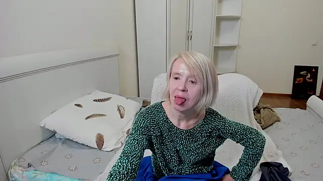 Snapshot of aminalive chatting on 11/26/25, 07:26 aminalive online show from 11/26/25, 07:26