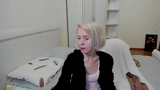 Snapshot of aminalive chatting on 11/30/25, 06:12 aminalive online show from 11/30/25, 06:12