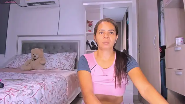 sharonDulce online show from 02/09/25, 02:17