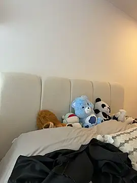 Snapshot of oriana_zoeee chatting on 03/04/26, 10:38 oriana zoeee online show from 03/04/26, 10:38