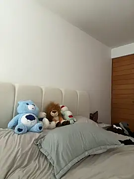 Snapshot of oriana_zoeee chatting on 04/05/26, 05:43 oriana zoeee online show from 04/05/26, 05:43