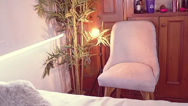 Lucy fit online show from 10/18/25, 11:44