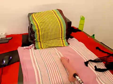 Suzzy-SL online show from 09/19/25, 02:35