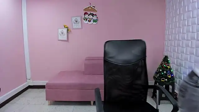 DannaBerry online show from 12/23/24, 02:17