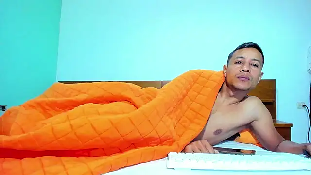 Snapshot of Maik_James chatting on 03/18/26, 08:28 Maik James online show from 03/18/26, 08:28