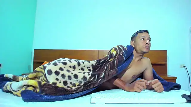 Snapshot of Maik_James chatting on 03/25/26, 10:54 Maik James online show from 03/25/26, 10:54