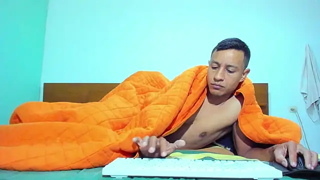 Snapshot of Maik_James chatting on 04/05/26, 09:50 Maik James online show from 04/05/26, 09:50